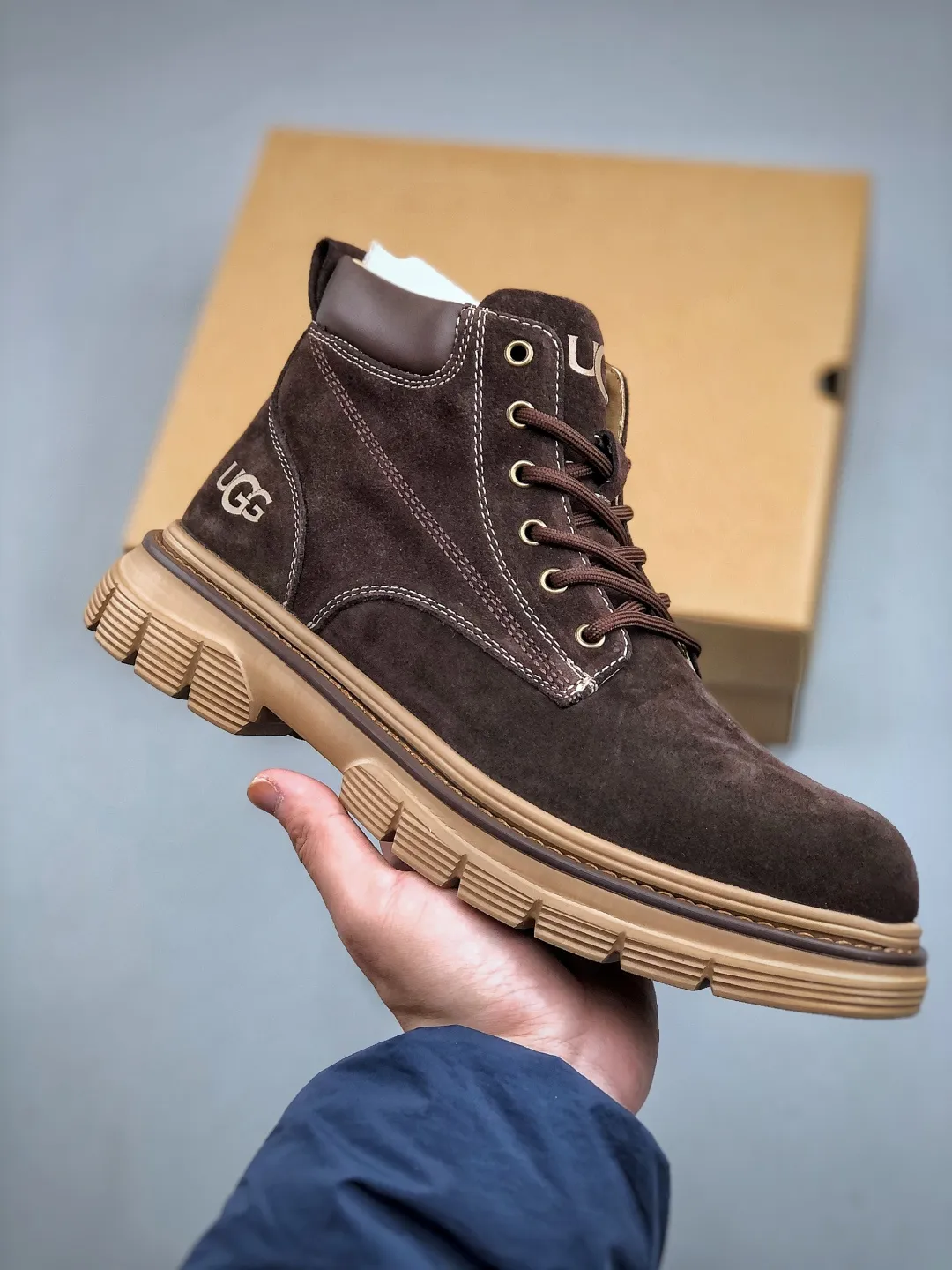Local self-pickup💰560 supports store placement New goods🚀#UGG New products for autumn and winter (plush integrated lining🔥warm and heat-locking) must-haves for autumn and winter Outdoor mid-top casual Martin boots snow boots series Guangdong factory quality Autumn and winter new styles Fashion trend matching Fabrics are imported from Italy frosted cowhide All shoes are made of genuine cowhide materials from outsole to hardware are made from OEM raw materials Good products do not kill pigs The quality of the first order is strictly controlled A full set of official website unified packaging. This year’s winter cold-proof outdoor products are a must-have for daily casual matching for sportsmen‼ American affordable luxury brand [UGG] Tasman Weather Hybrid Tasman hybrid series mid-top lightweight casual Martin boots "Size: 38-44 (one size larger than sports shoes)